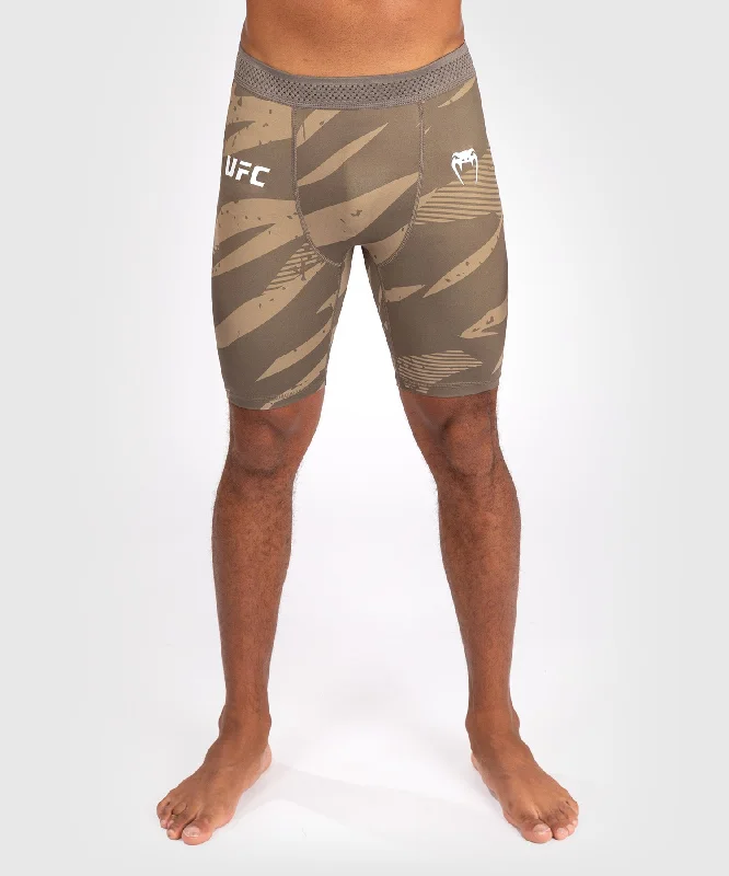 Men's plaid pattern wool blend shorts for a preppy fall styleShort Vale Tudo pour Hommes UFC Adrenaline by Venum Fight Week - Desert Camo