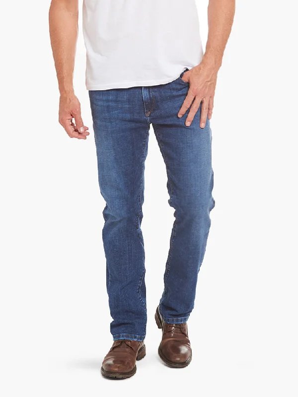 Men's Jeans with an Elastic Waistband for Ultimate ComfortStraight Wooster Jeans