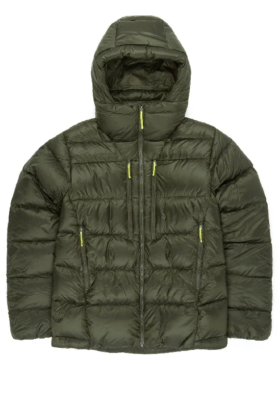 Lightweight men jackets made from recycled nylon for eco - friendly travelPatagonia Men's Fitz Roy Down Hoody - Pine Needle Green