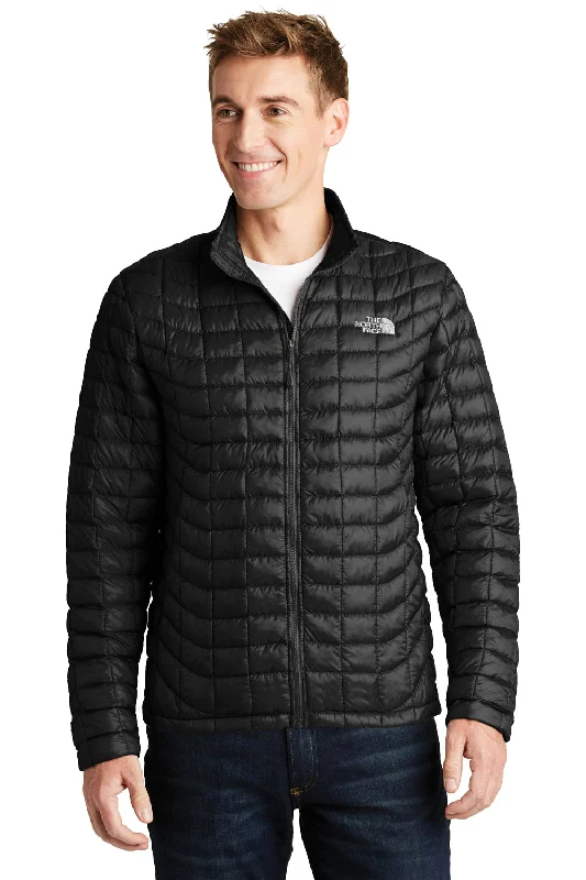 Hooded men jackets with a detachable faux - fur trim for added warmthThe North Face Mens ThermoBall Trekker Water Resistant Full Zip Jacket - Matte Black