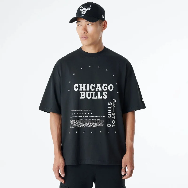 Men's v - neck muscle t - shirts for a body - building aestheticChicago Bulls Bristol Studio x NBA Black Oversized T-Shirt