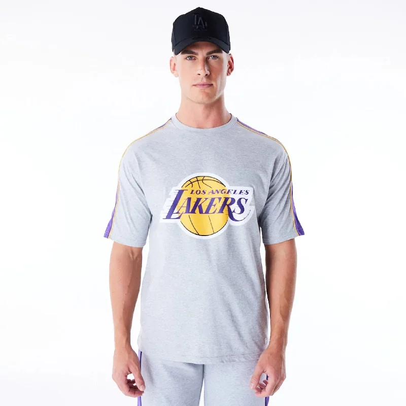 Men's lightweight performance t - shirts for running marathonsLA Lakers NBA Panel Grey Oversized T-Shirt