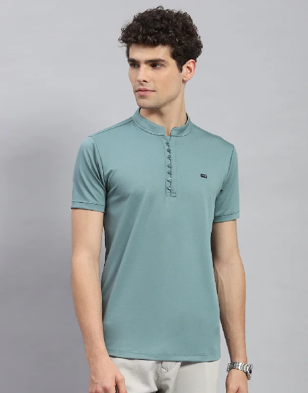 Men's smart - casual checkered t - shirts for semi - formal occasionsMen Green Solid  Mandarin Neck Half Sleeve T-Shirt