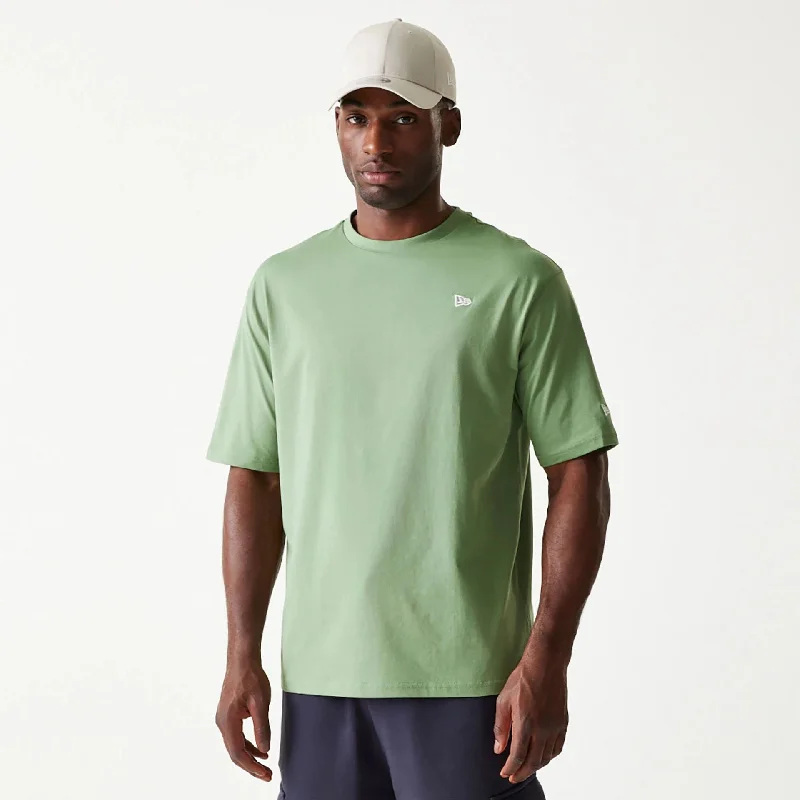 Men's short - sleeve linen t - shirts for summer beach outingsNew Era Essential Green Oversized T-Shirt