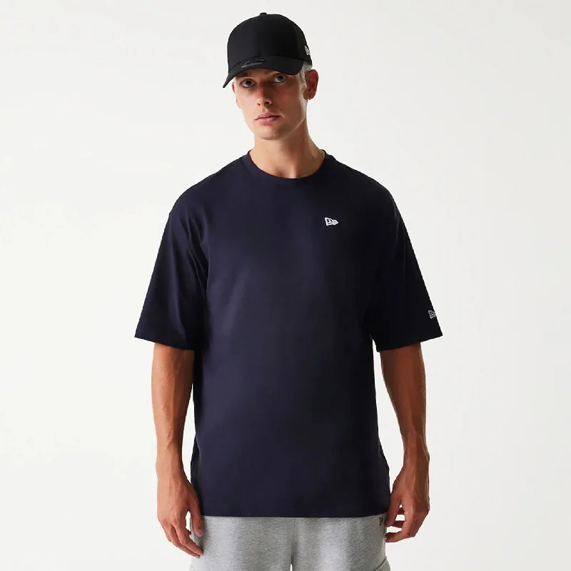 Men's distressed denim - look t - shirts with a rugged appealNew Era Essential Navy Oversized T-Shirt