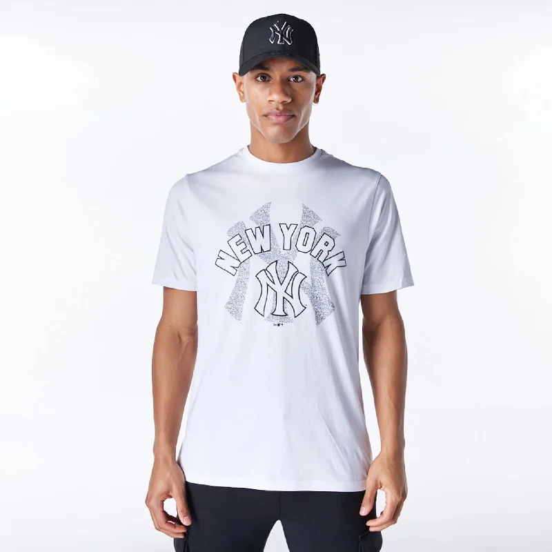 Men's printed Hawaiian t - shirts for tropical vacationsNew York Yankees MLB Team Logo Graphic White T-Shirt