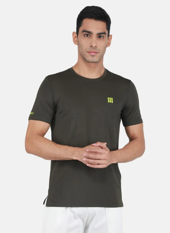 Men's polo t - shirts with a contrast collar for a preppy lookRock-it Men Olive Self Design T-Shirt